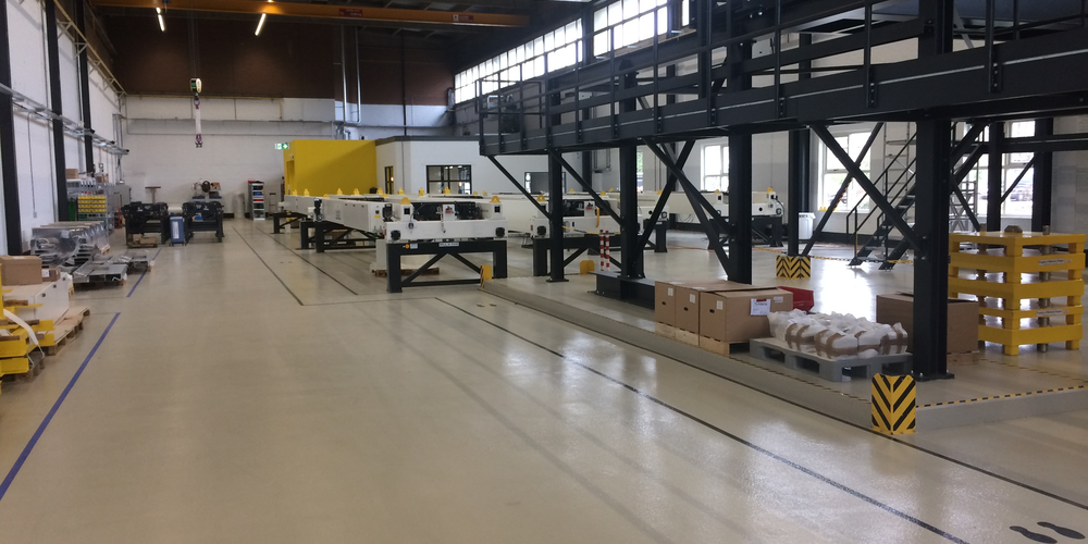 Clean room cranes