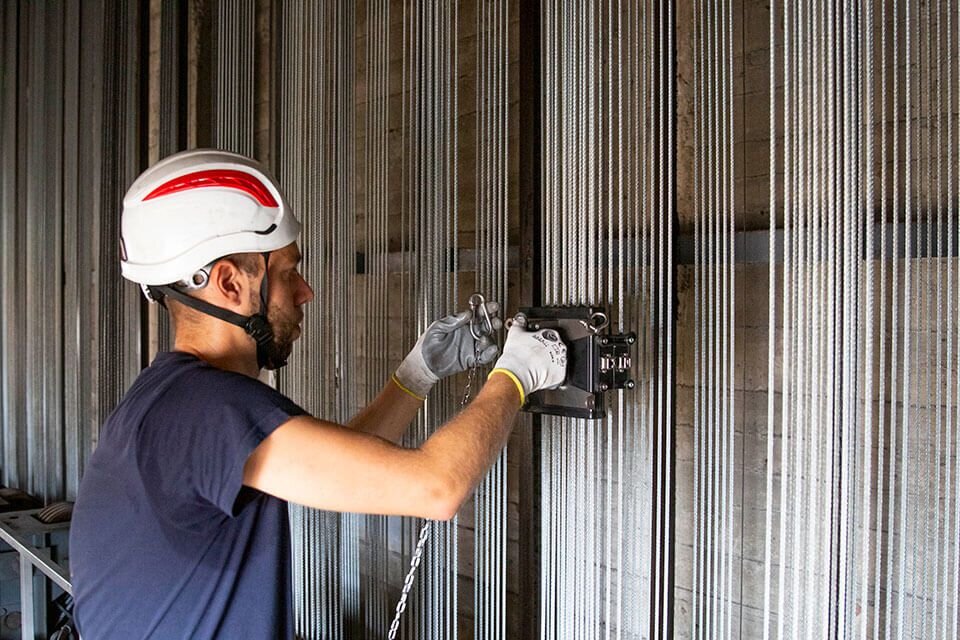 Servicetechniker Magnetinduktive Seilprüfung MRT Installation